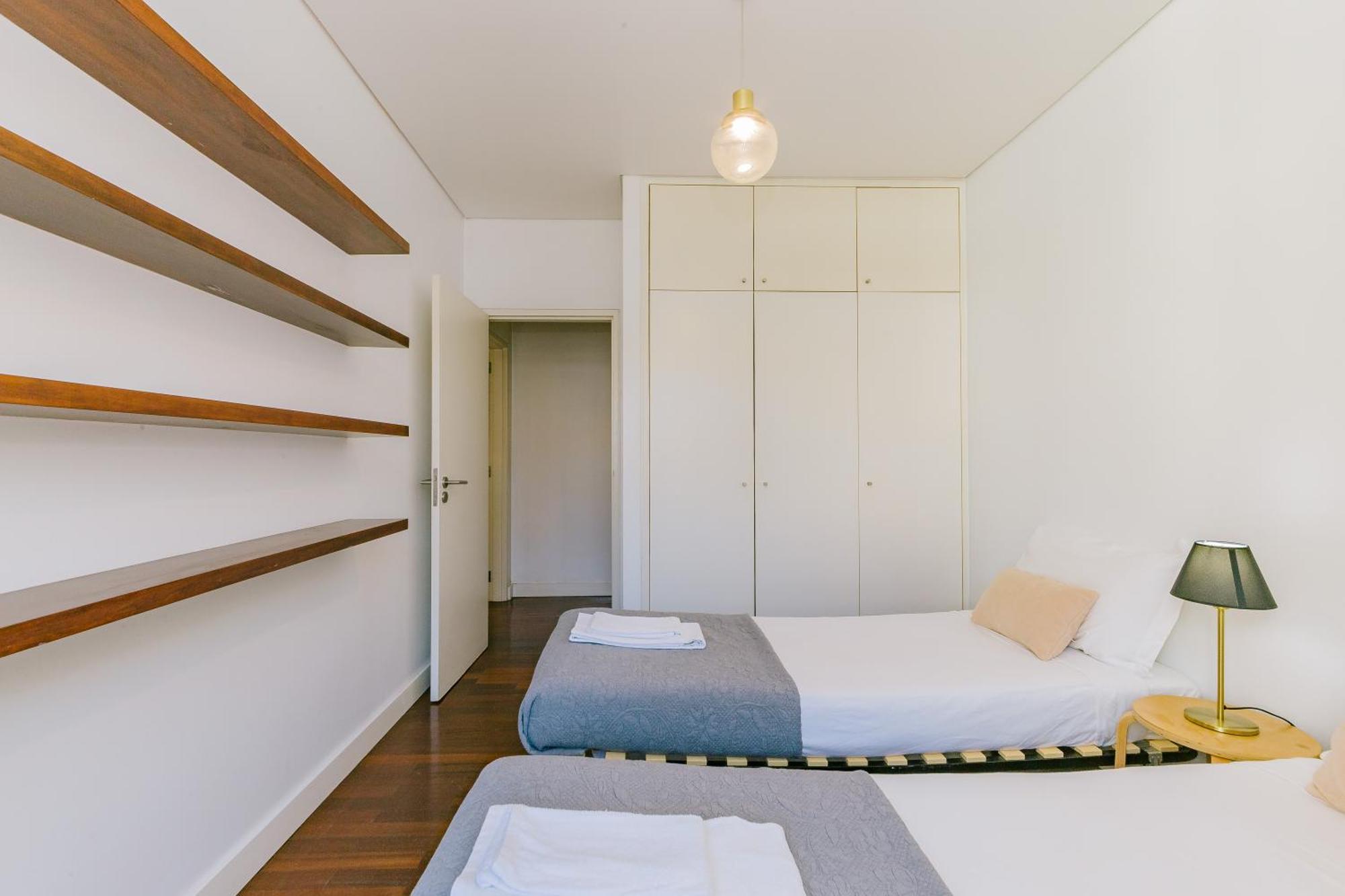 Chiado 2 Bedroom Elegant Apartment Lisbon Exterior photo
