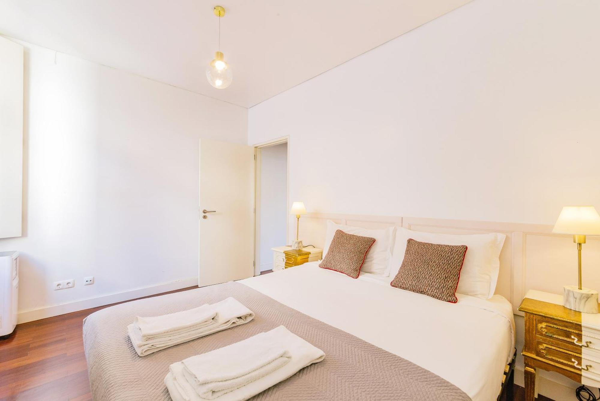 Chiado 2 Bedroom Elegant Apartment Lisbon Exterior photo